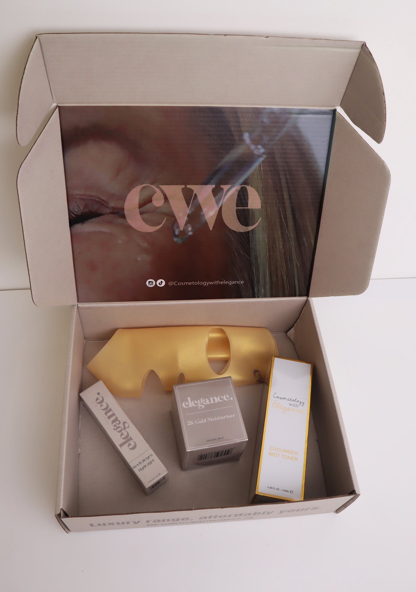 CWE CHRISTMAS BOX